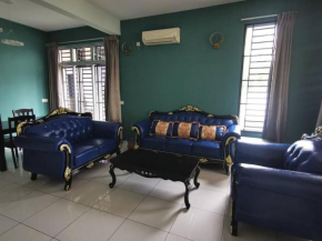 Exotic Homestay-Corner 2-storey Park View Bukit Indah